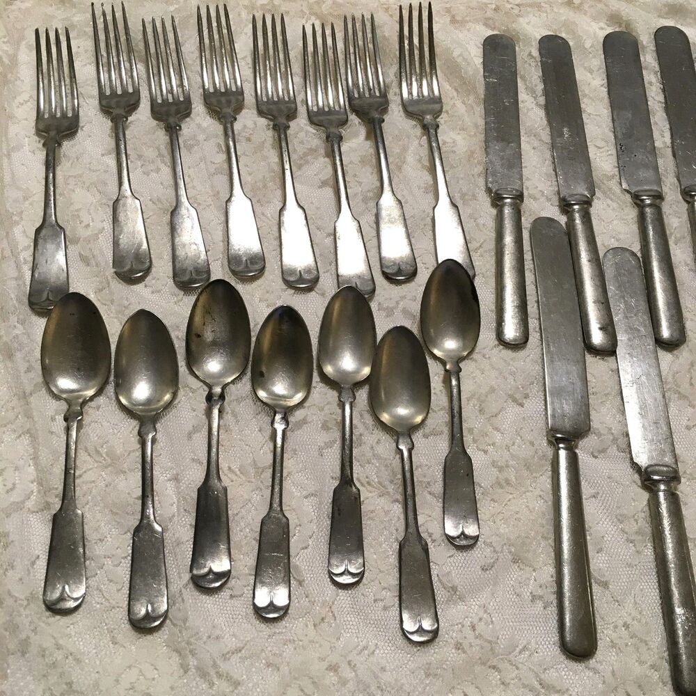 Antique Vtg Wallace Bros Utensils Lot Flatware U900 WB W USA Made 22 Pieces
